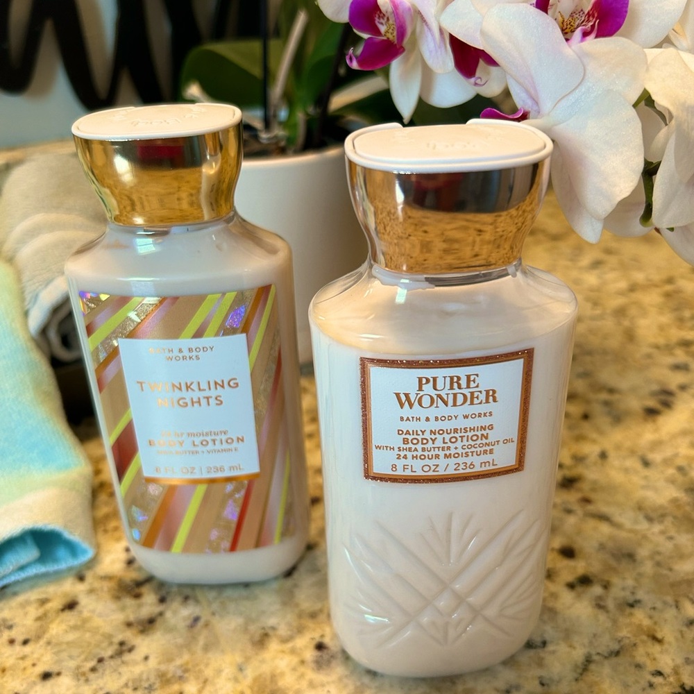🆕🧴BBW - 2 pack of Twinkling Nights and Pure Wonder Moisturizing Body Lotion